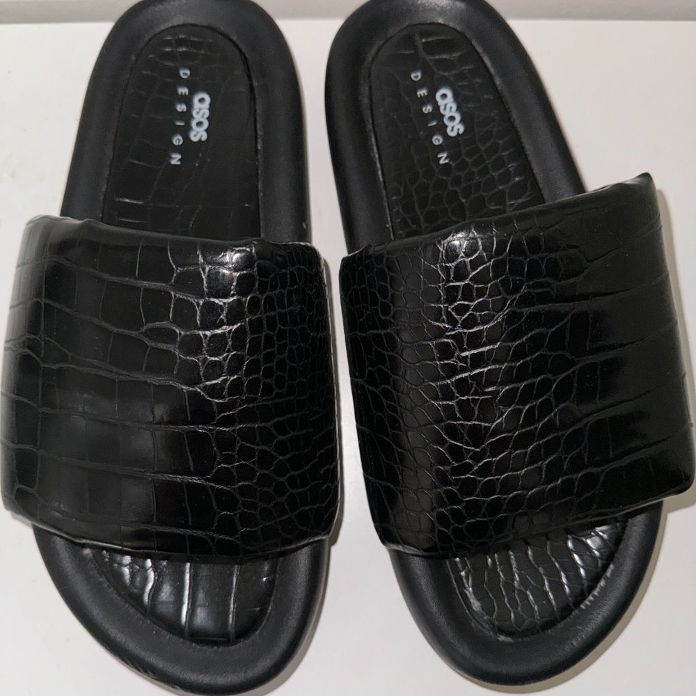 ASOS DESIGN Finsbury padded vamp sliders in black croc